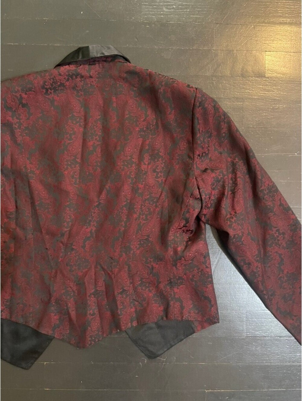 Vintage Burgundy Brocade Tuxedo Jacket High Fidelity Film 42 - Picture 11 of 12